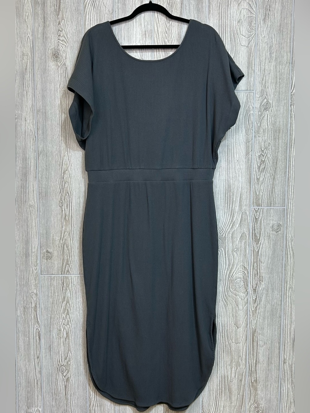 Daily Practice by Anthropologie Dolman-Sleeved Midi Dress Gray Size XL